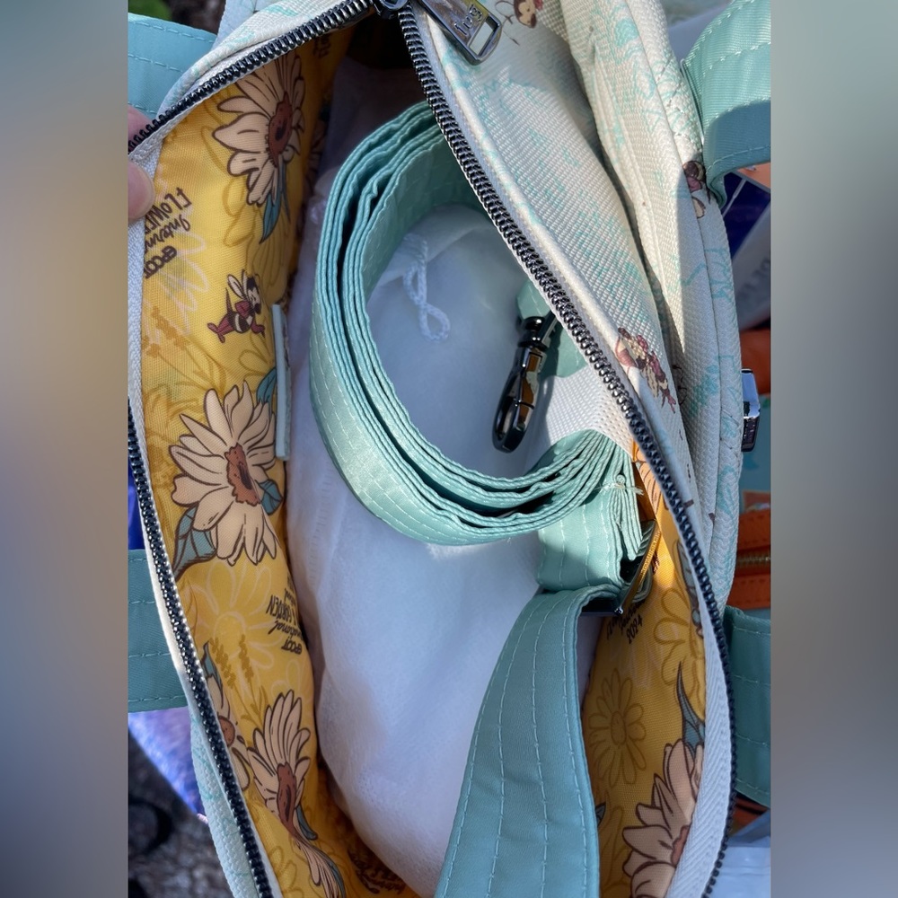 Disney Lug Tote Spike Bee Epcot Flower and Garden festival AP - Picture 9 of 12